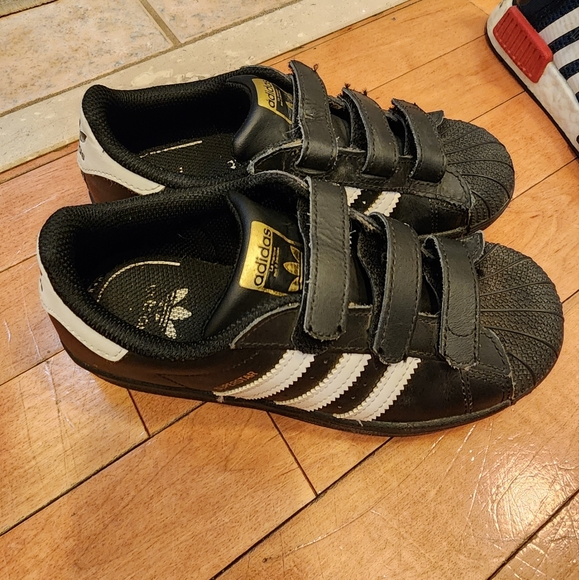 Boys Adidas superstar - Picture 1 of 4